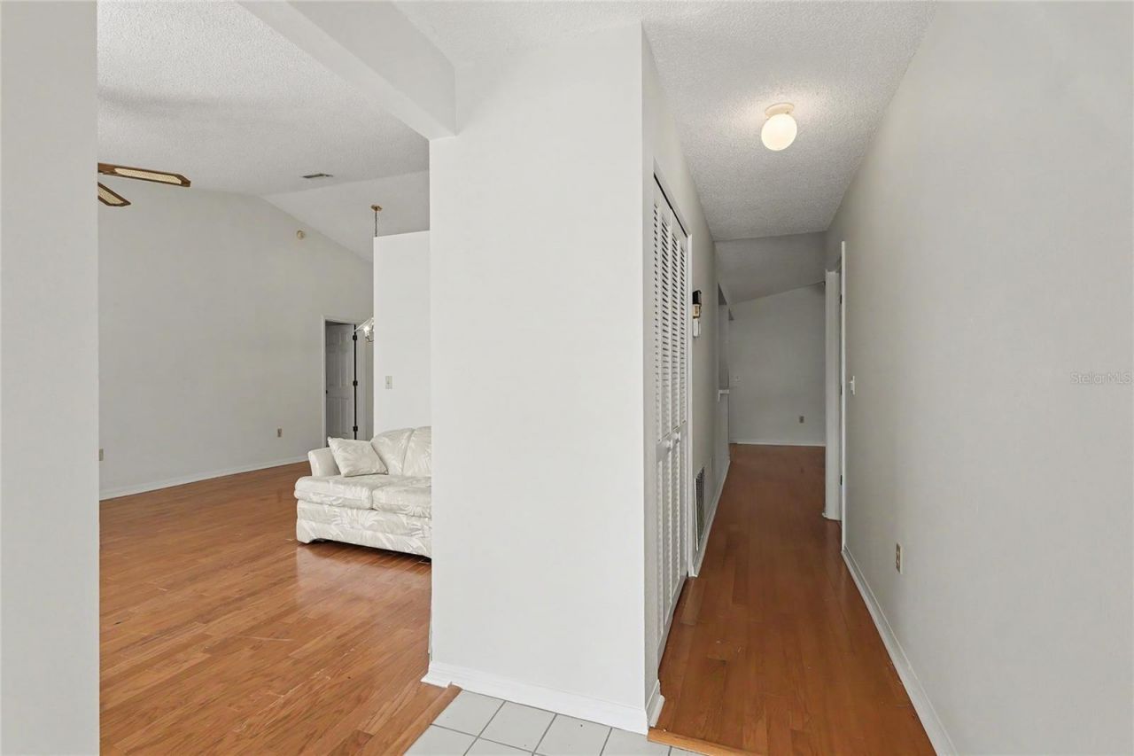 5657 29th Street Circle E, Bradenton, FL 34203 Photo