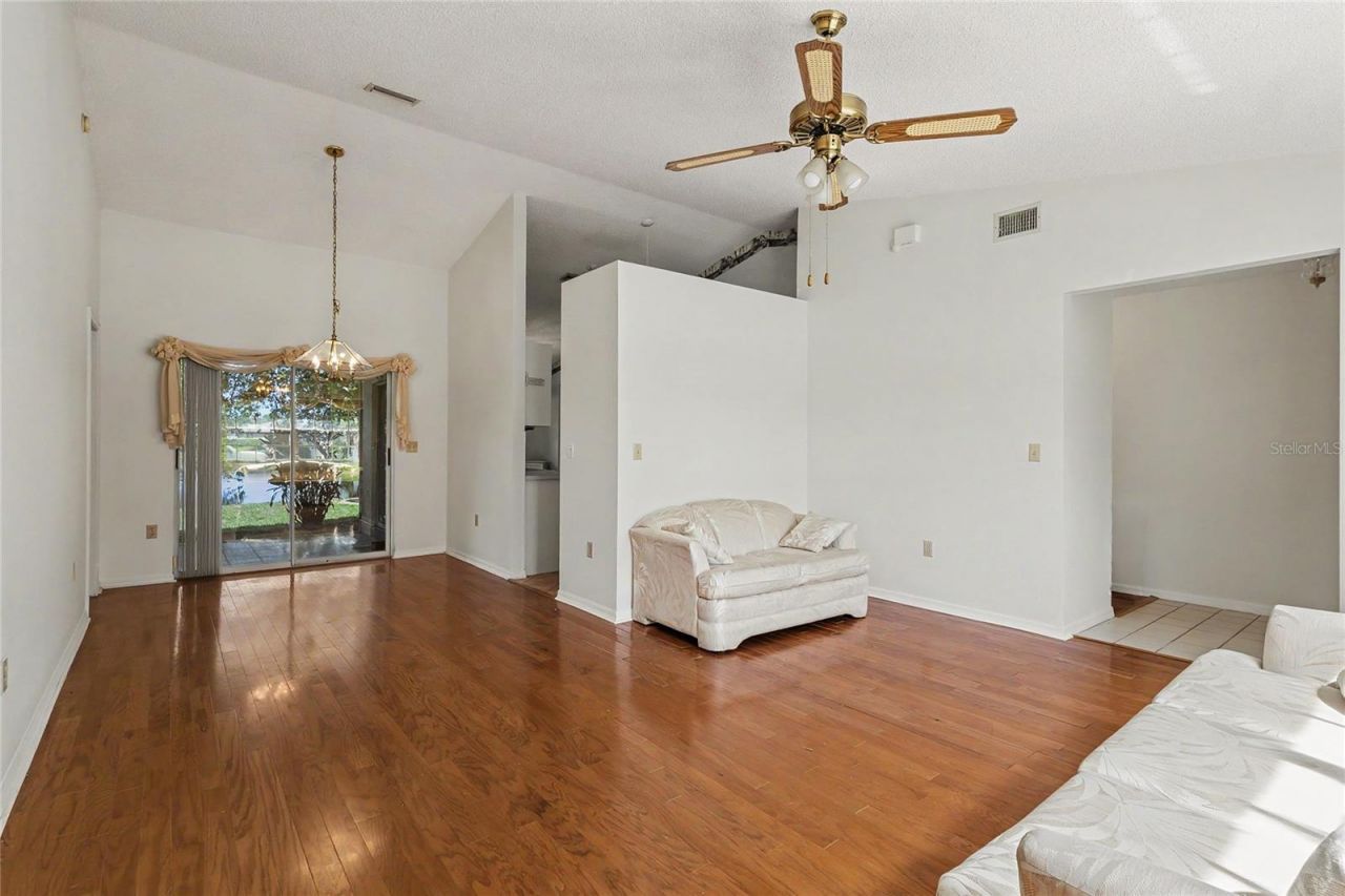 5657 29th Street Circle E, Bradenton, FL 34203 Photo
