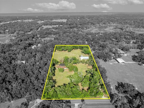 495 1ST STREET , GENEVA, FL 32732