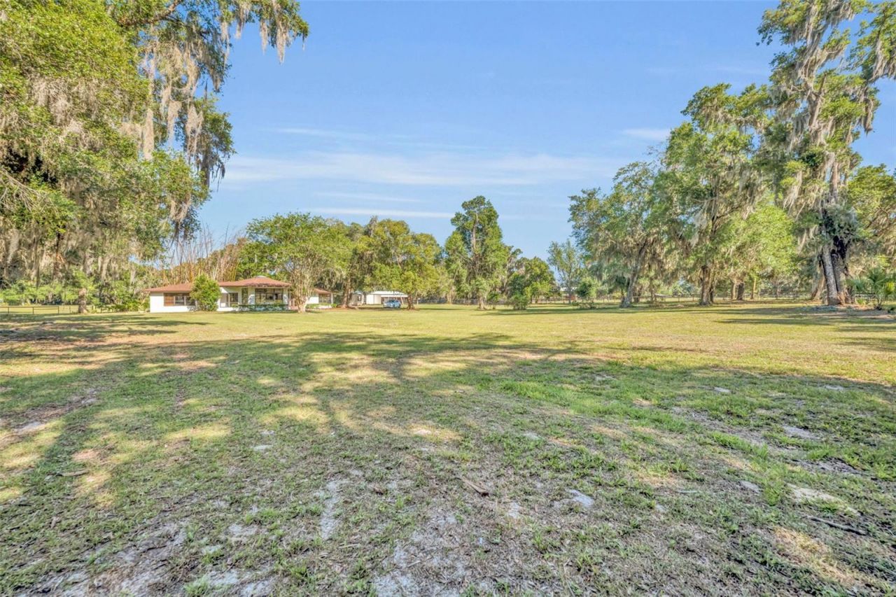 495 1st Street, Geneva, FL 32732 Photo