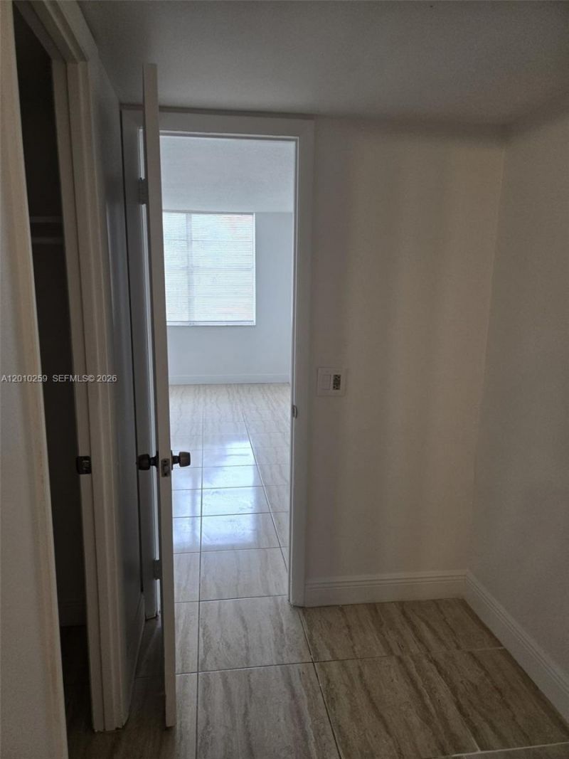 496 NW 165th St Rd , Unit D-210, Miami, FL 33169 Photo