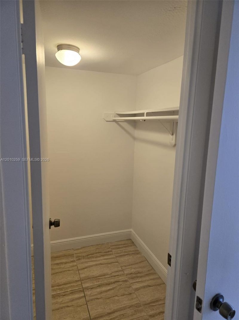 496 NW 165th St Rd , Unit D-210, Miami, FL 33169 Photo