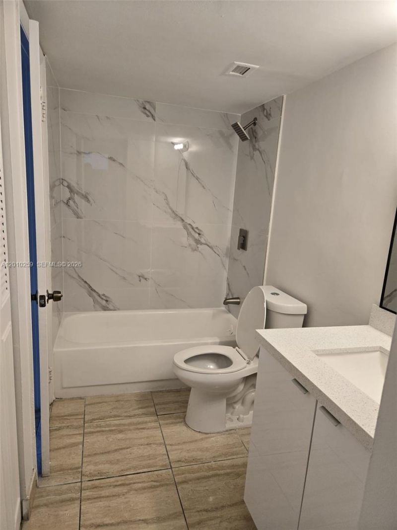 496 NW 165th St Rd , Unit D-210, Miami, FL 33169 Photo