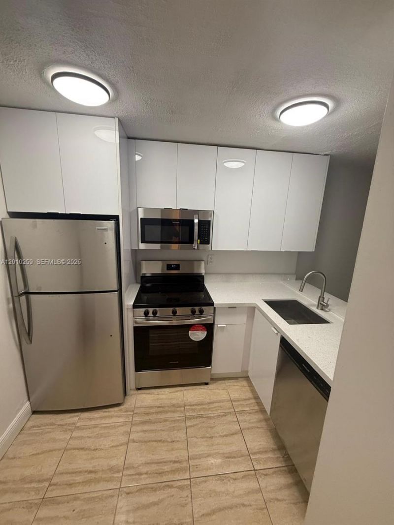 496 NW 165th St Rd , Unit D-210, Miami, FL 33169 Photo
