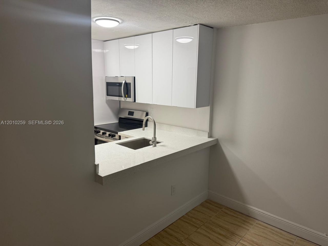 496 NW 165th St Rd , Unit D-210, Miami, FL 33169 Photo