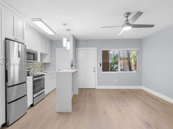 6330 SW 79th St , Unit 4, South Miami, FL 33143
