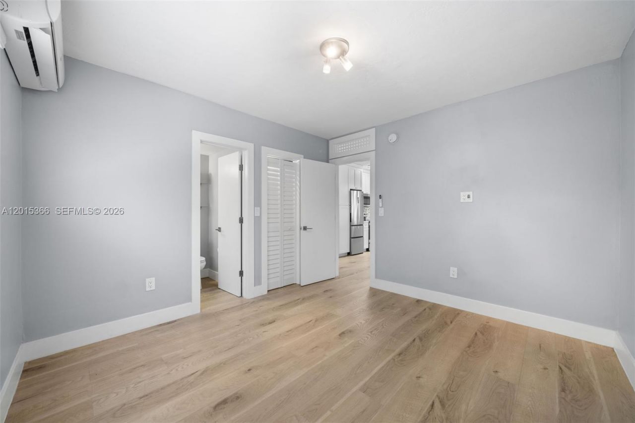 6330 SW 79th St , Unit 4, South Miami, FL 33143 Photo