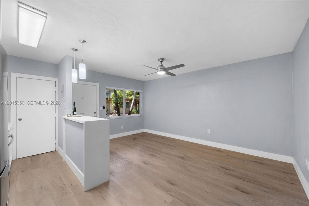 6330 SW 79th St , Unit 4, South Miami, FL 33143 Photo
