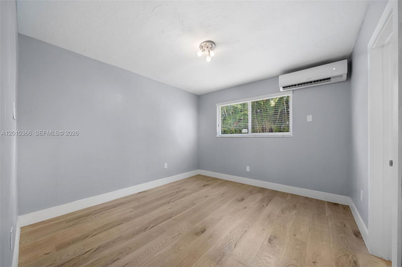 6330 SW 79th St , Unit 4, South Miami, FL 33143 Photo