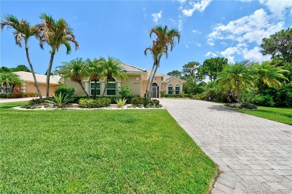 4615 NW Wandering Oak Court, Jensen Beach, FL 34957 Photo