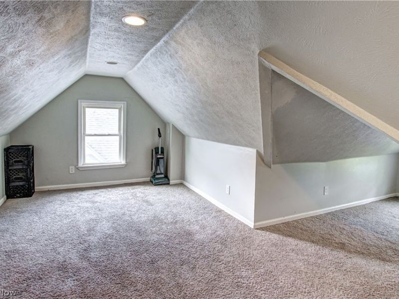 635 E 115th Street, Cleveland, OH 44108 Photo 33