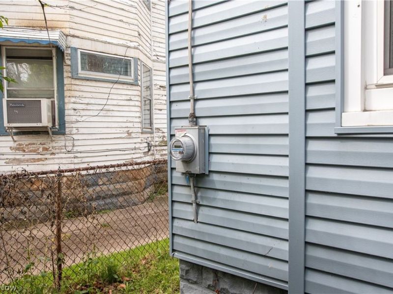 635 E 115th Street, Cleveland, OH 44108 Photo 41