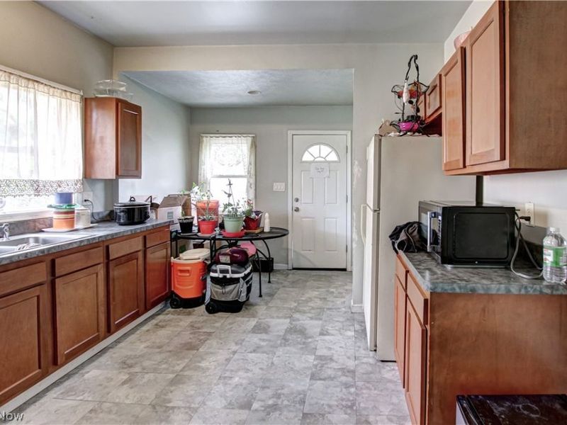 635 E 115th Street, Cleveland, OH 44108 Photo 7