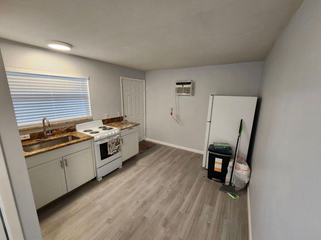 916 Francis Street, West Palm Beach, FL 33405 Photo