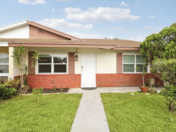 3814 Van Cott Circle, West Palm Beach, FL 33403