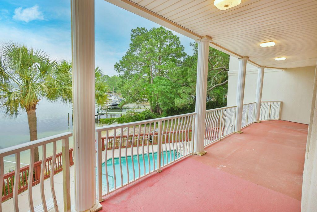 5 Laguna Street, Unit 205, Fort Walton Beach, FL 32548 Photo