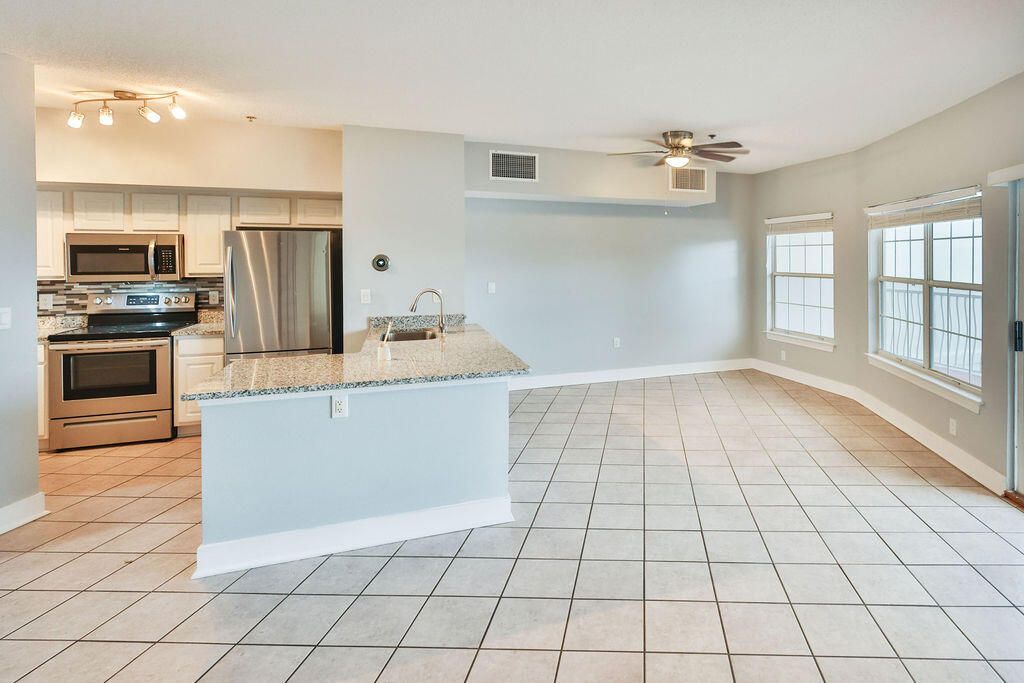 5 Laguna Street, Unit 205, Fort Walton Beach, FL 32548 Photo