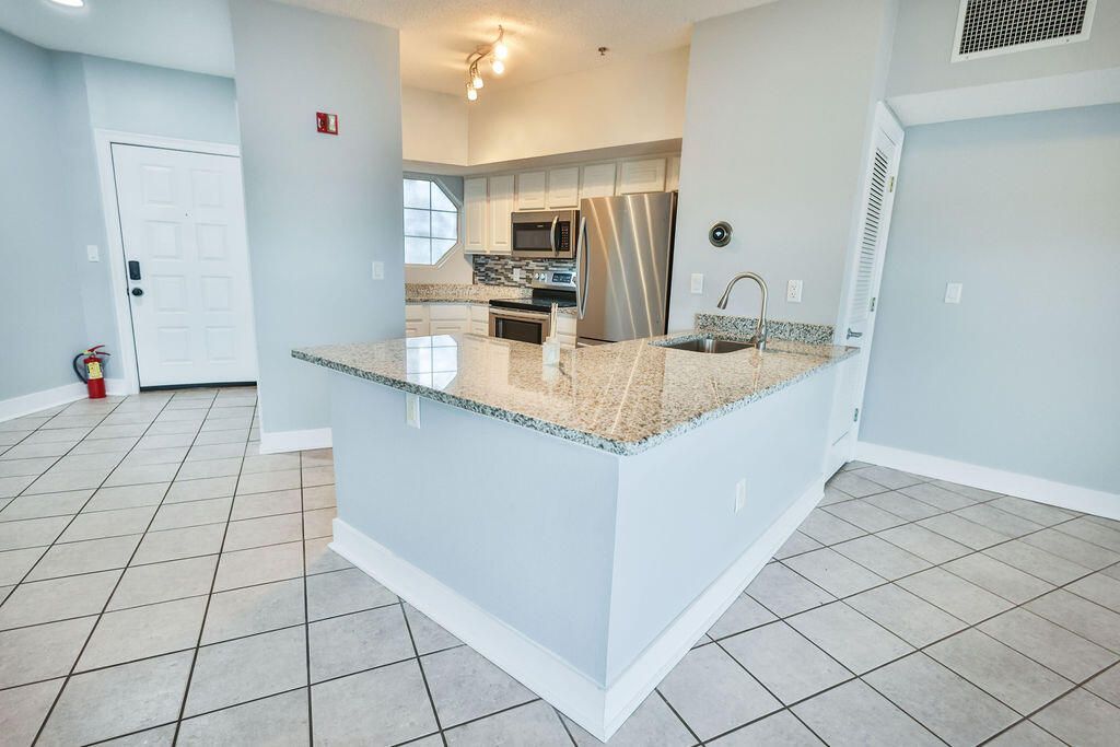 5 Laguna Street, Unit 205, Fort Walton Beach, FL 32548 Photo