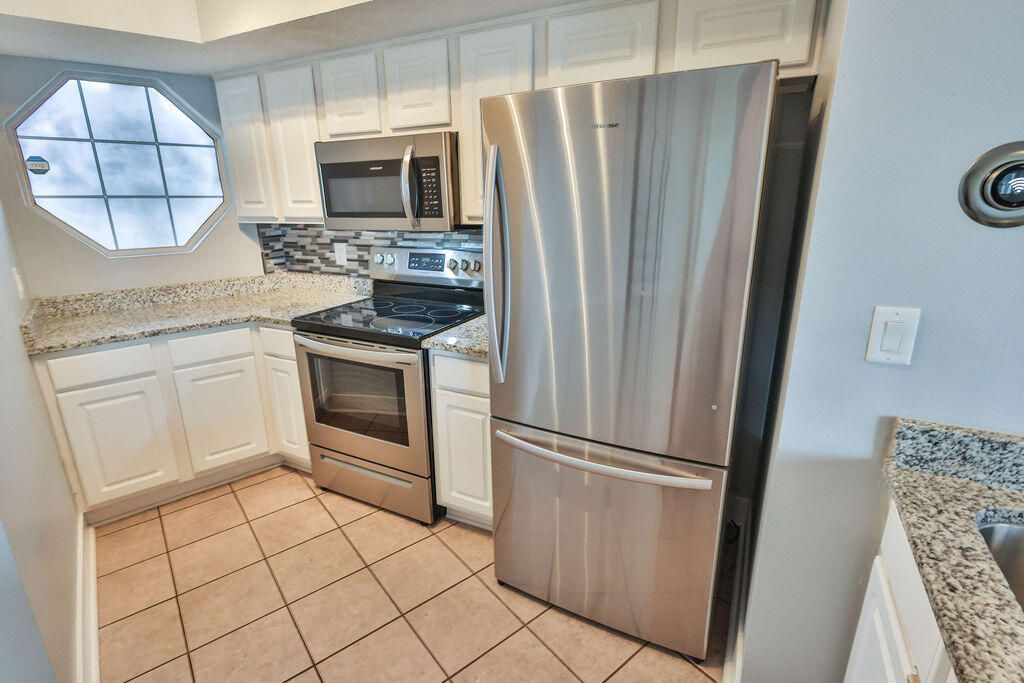 5 Laguna Street, Unit 205, Fort Walton Beach, FL 32548 Photo