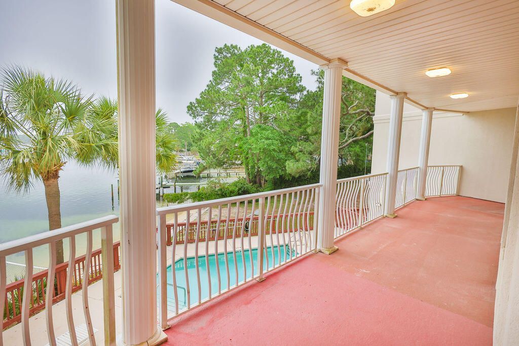 5 Laguna Street, Unit 205, Fort Walton Beach, FL 32548 Photo