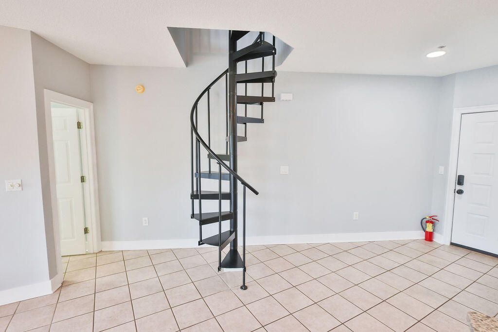 5 Laguna Street, Unit 205, Fort Walton Beach, FL 32548 Photo