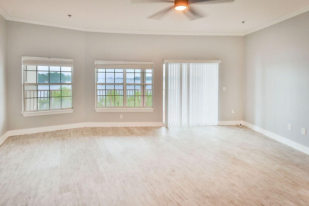 5 Laguna Street, Unit 205, Fort Walton Beach, FL 32548 Photo