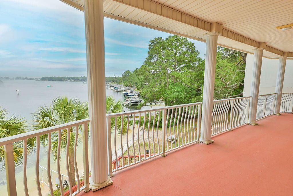 5 Laguna Street, Unit 205, Fort Walton Beach, FL 32548 Photo