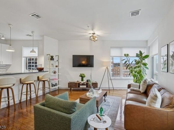 52 Lincoln Ave, Orange, NJ 07050