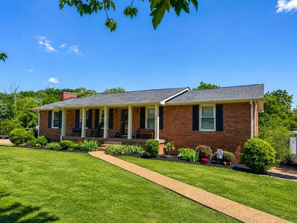 609 Emily Dr, Goodlettsville, TN 37072