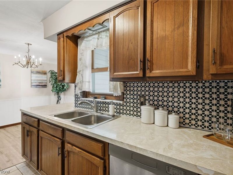 30401 Harrison Street, Willowick, OH 44095 Photo 11
