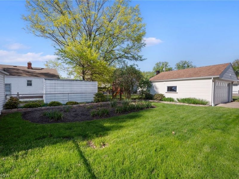 30401 Harrison Street, Willowick, OH 44095 Photo 3