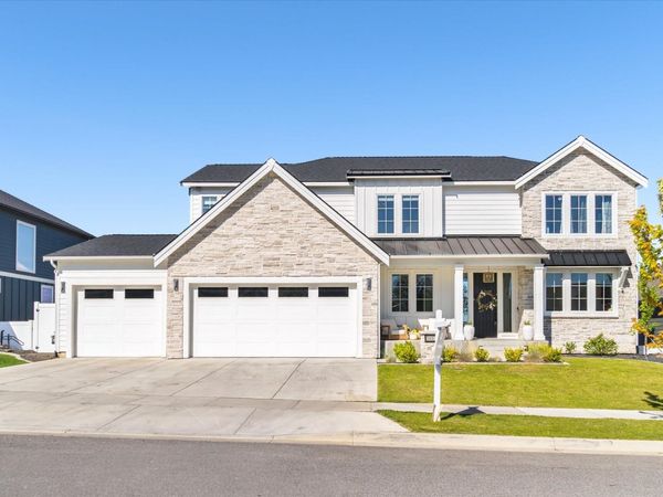 2631 S Fairmont Estates Dr, Greenacres, WA 99016