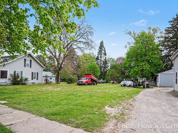 223 S Sherman Street, Sheridan, MI 48884