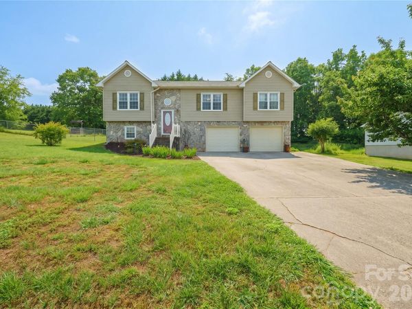 3868 W Nc 10 Highway , Newton, NC 28658