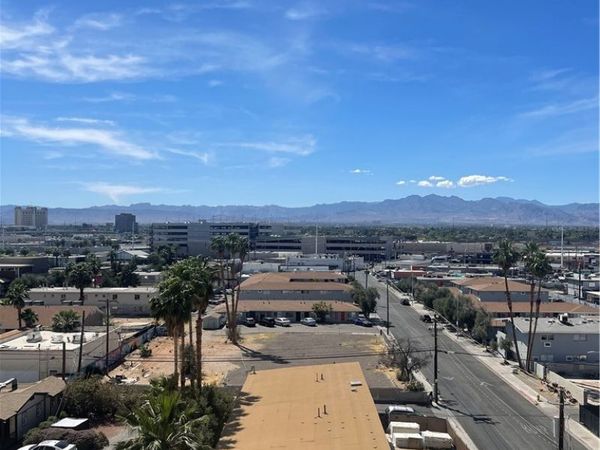 227 W Saint Louis Avenue , Las Vegas, NV 89102