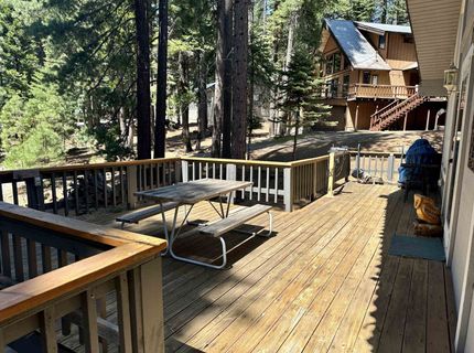 508 Pine Circle, Lake Almanor, CA 96137 Photo