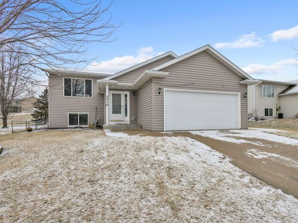 5219 56th Avenue NW, Rochester, MN 55901