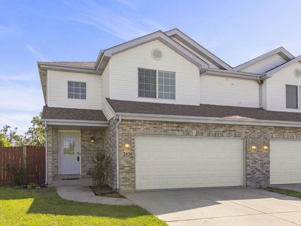 2430 Caton Crest Court , Crest Hill, IL 60403