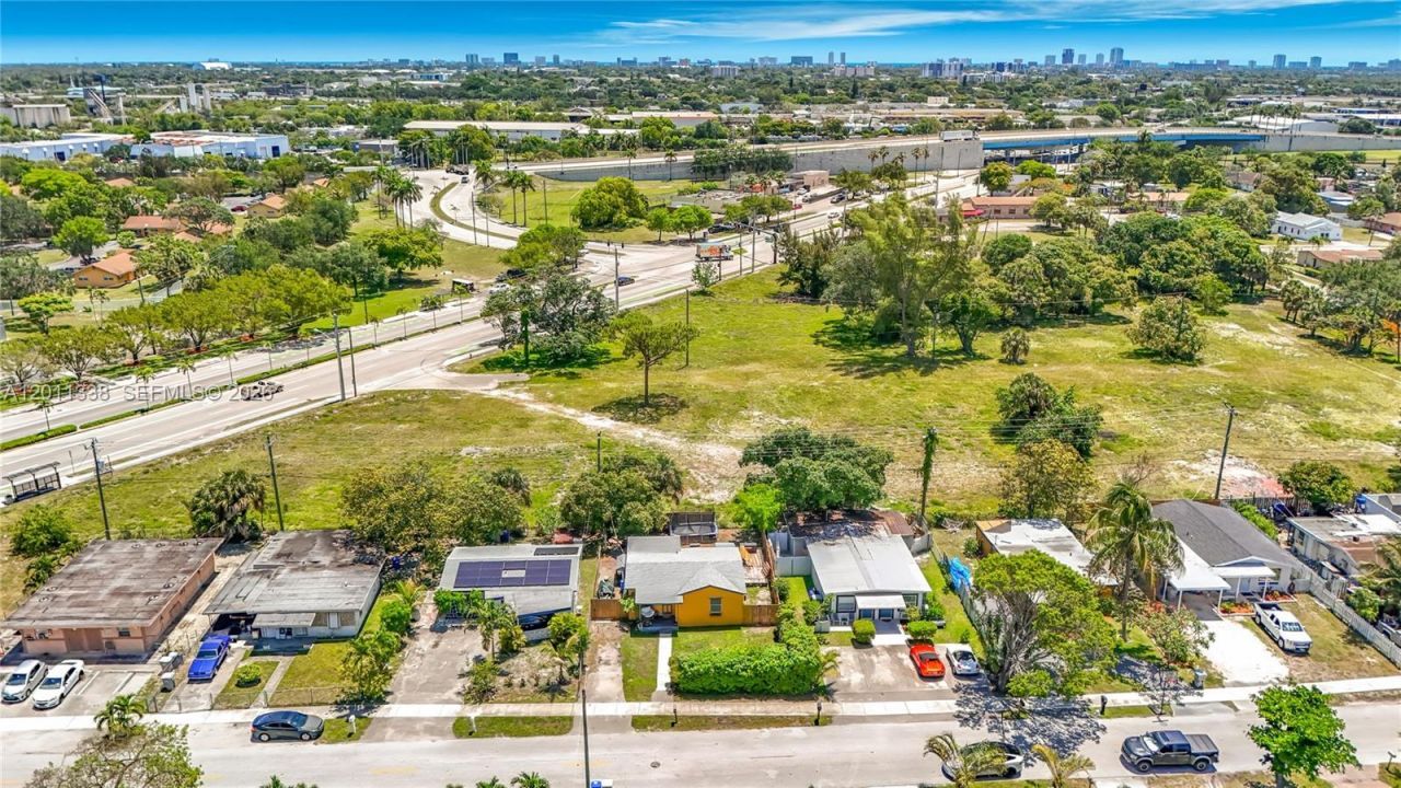 800 NW 17th Ter , Pompano Beach, FL 33069 Photo