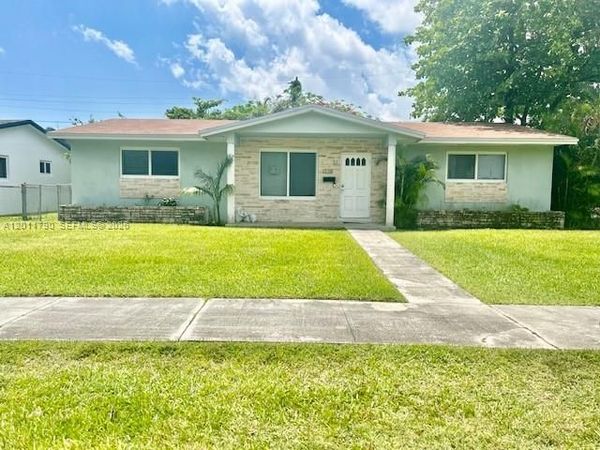 1328 Arthur St , Hollywood, FL 33019