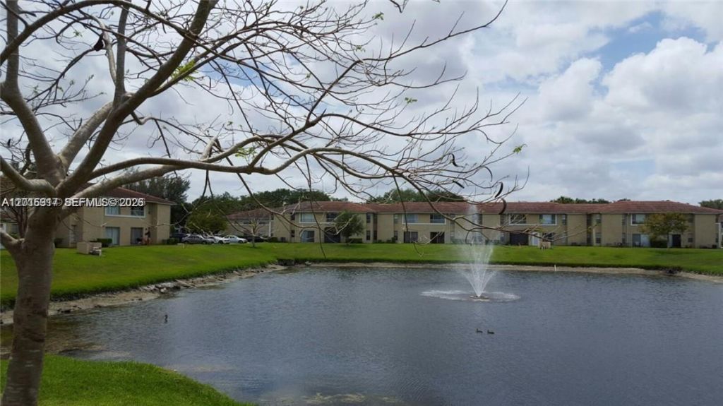895 Twin Lakes Dr, Unit 1-F, Coral Springs, FL 33071 Photo