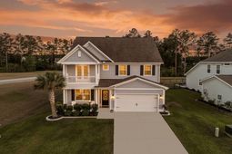 607 Yellow Leaf Lane photo 4