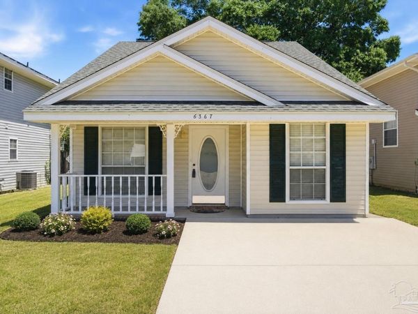 6367 Cottage Woods Dr, Milton, FL 32570