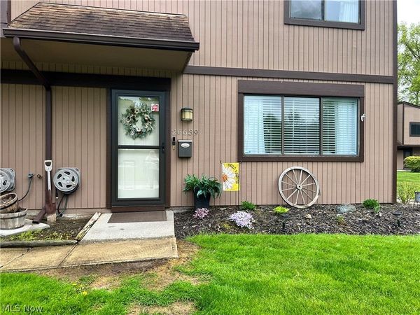 26639 Sprague Road , Olmsted Falls, OH 44138