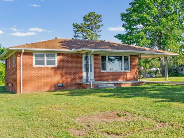 360 N Main St , Erin, TN 37061