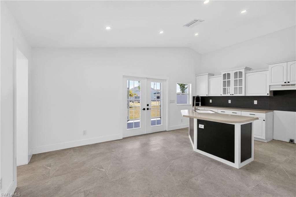 226 SE 6th Ter, Cape Coral, FL 33990 Photo