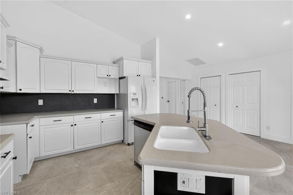 226 SE 6th Ter, Cape Coral, FL 33990 Photo