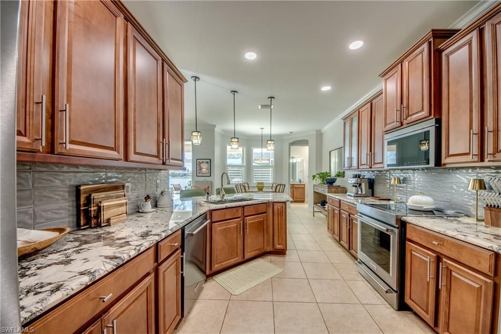 2612 Stonyhill Ct, Cape Coral, FL 33991 Photo