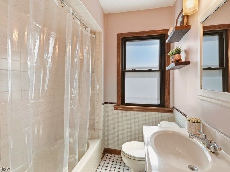 17513 Laverne Avenue, Cleveland, OH 44135 Photo 17