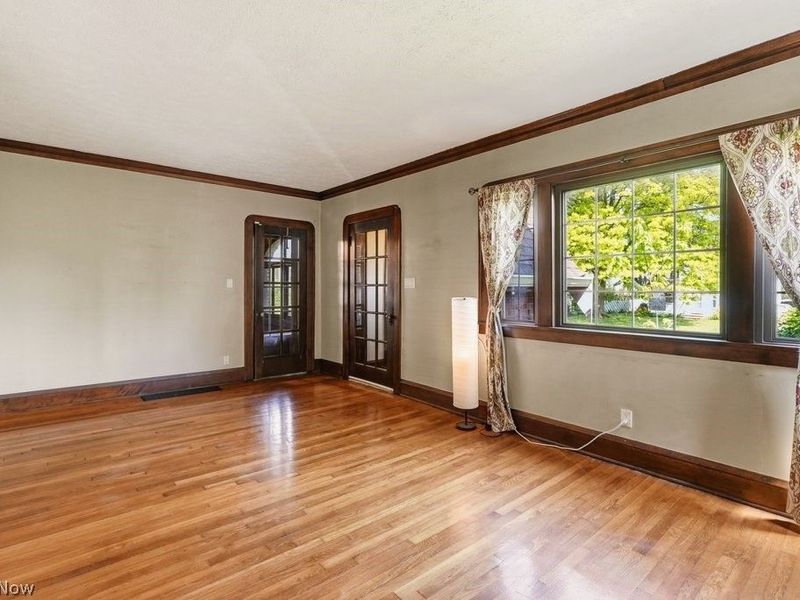 17513 Laverne Avenue, Cleveland, OH 44135 Photo 5